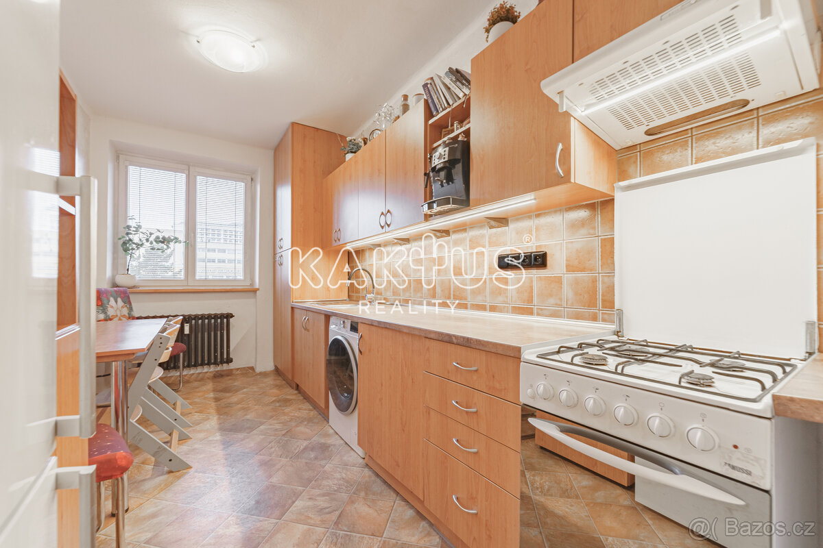 Prodej družstevního bytu 3+1, nám. B. Němcové, Ostrava - Por - 2