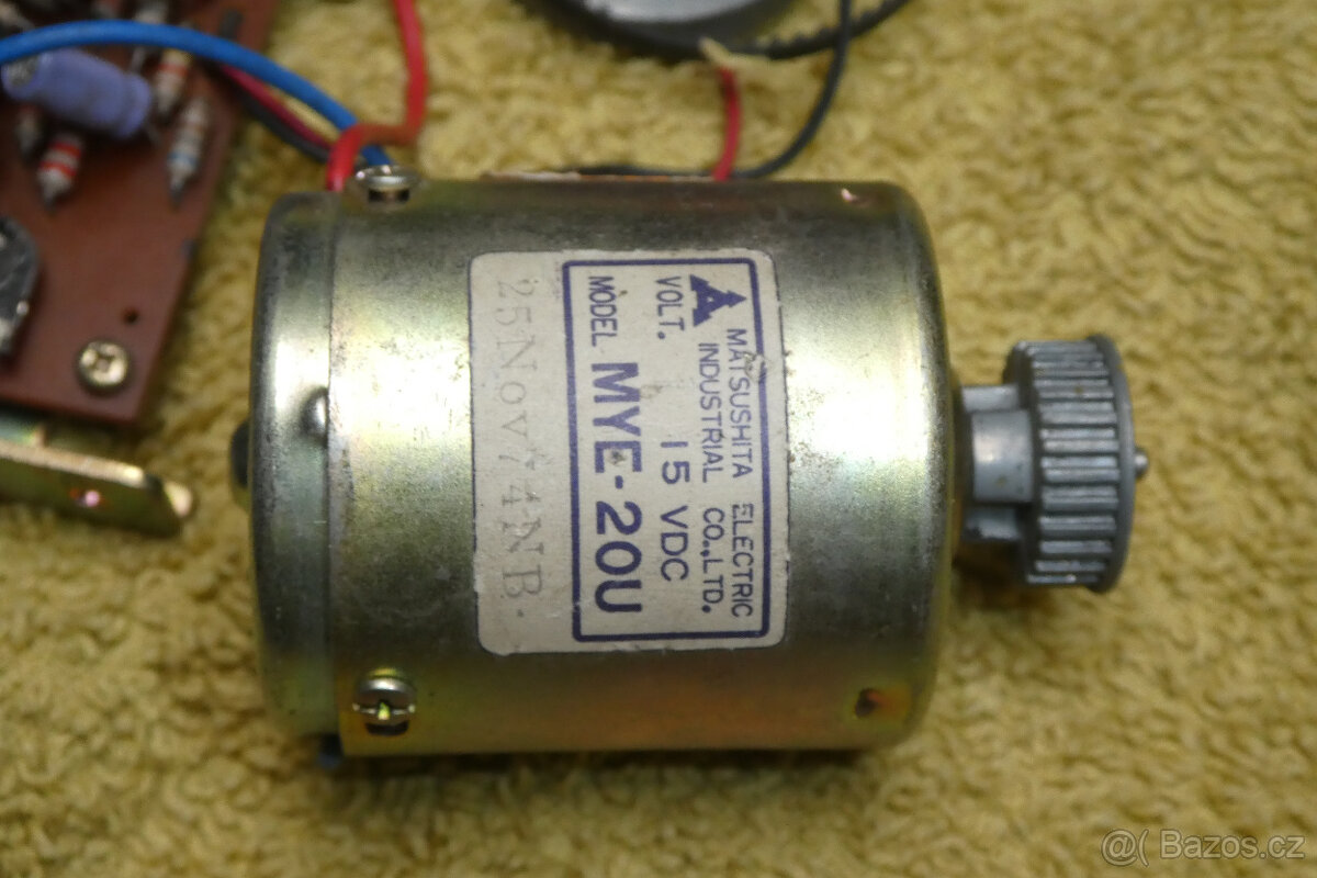 motorček Matsushita MYE-20U aj s deskou reguláce - 2