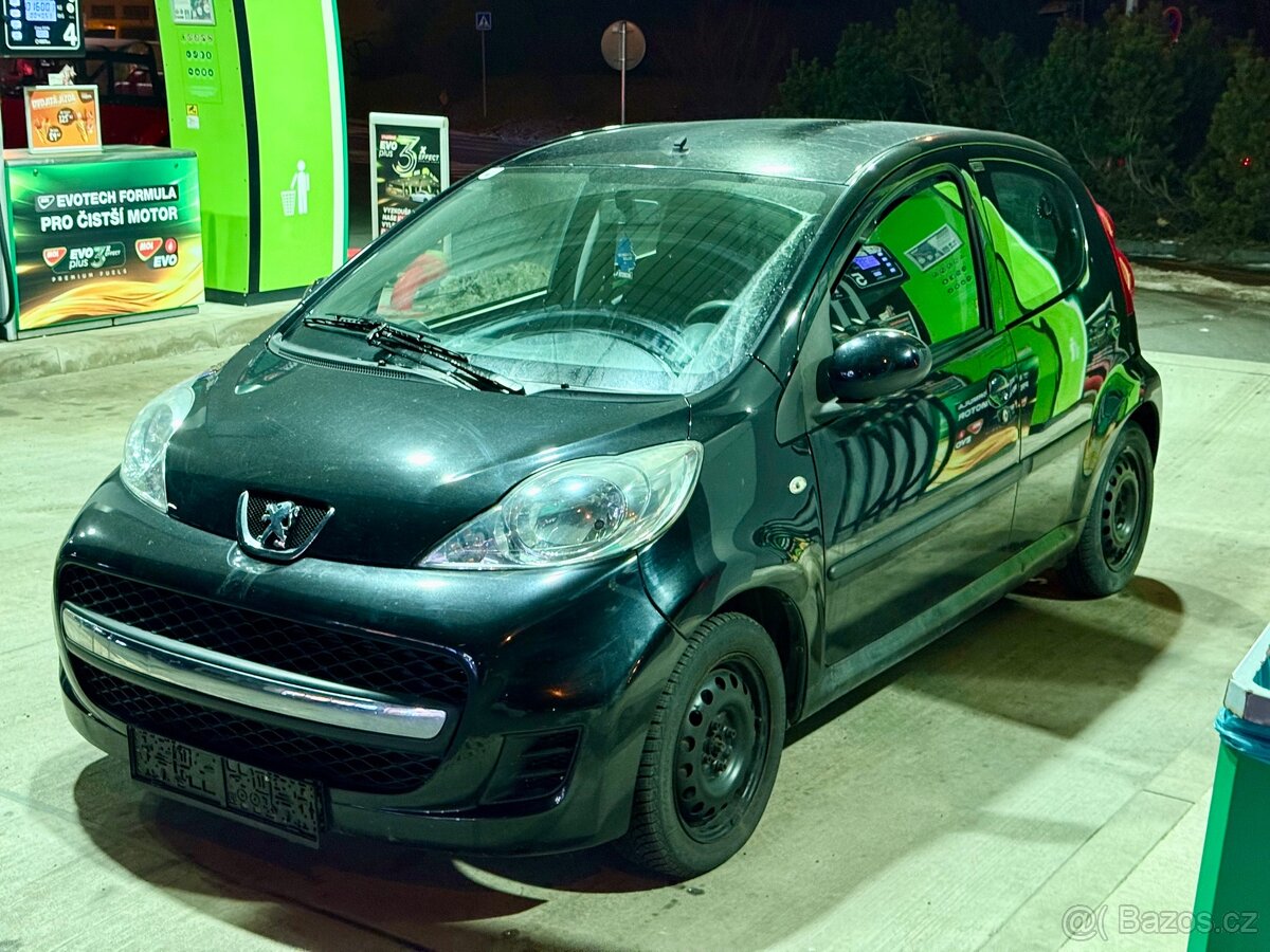Peugeot 107 2009 82000km - 2
