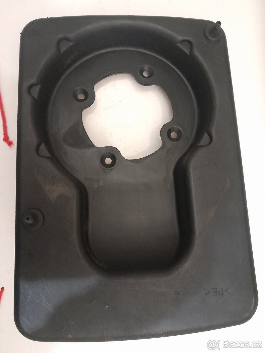 Palivová nádrž vari plast v dobrém stavu - 2