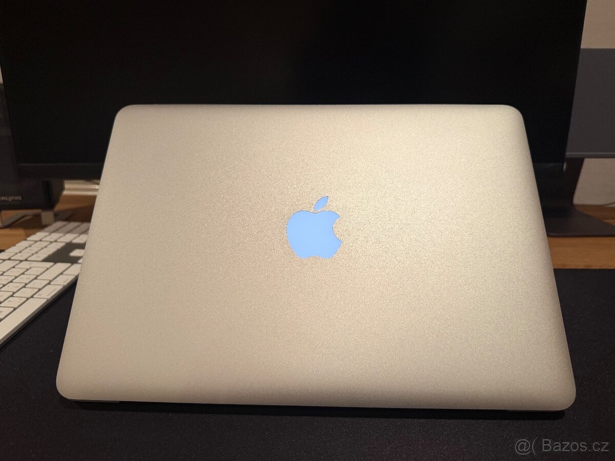 MacBook Pro (retina, 13-inch, Early 2015) - 2