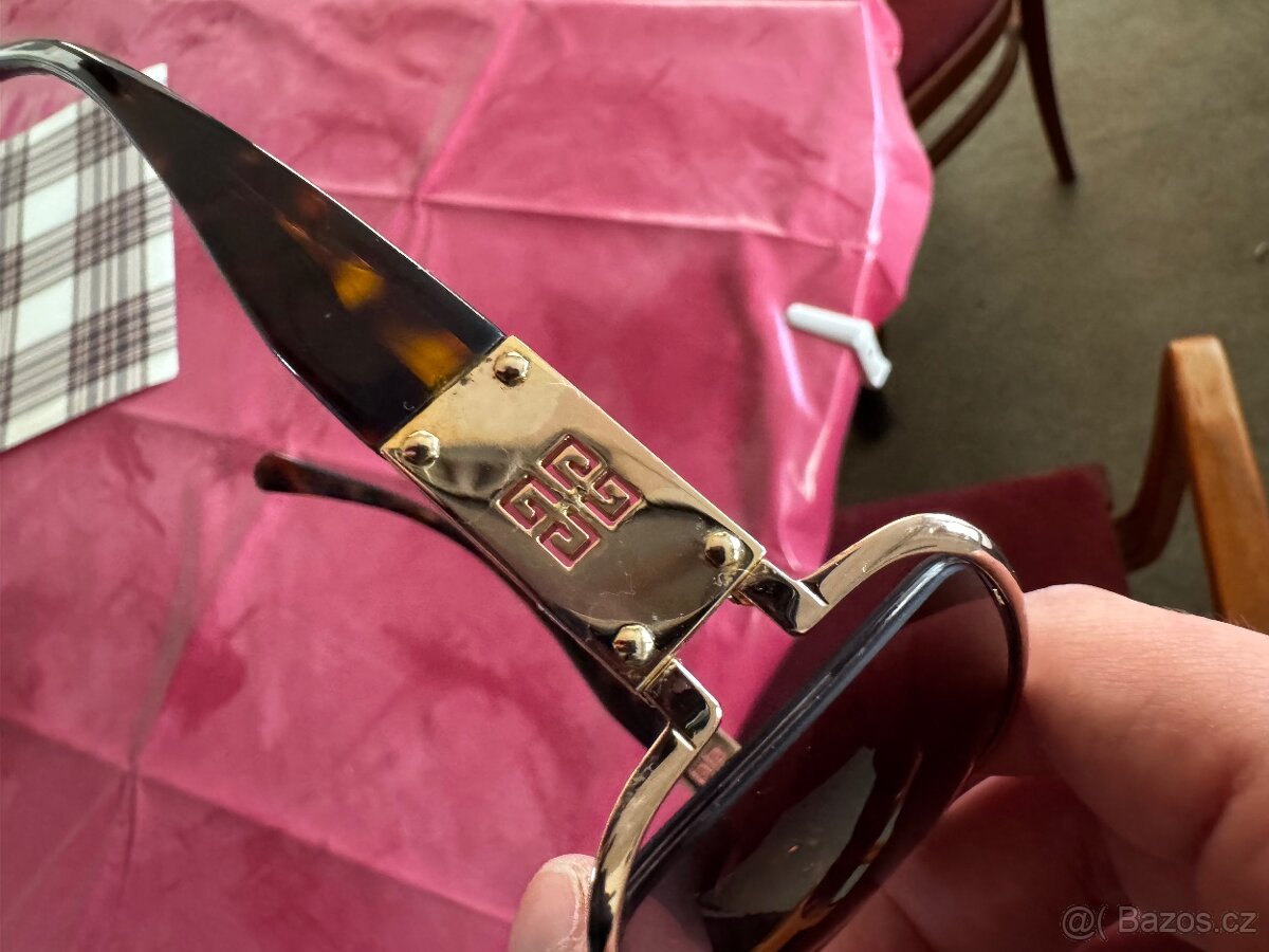 Slunecni bryle Givenchy - 2