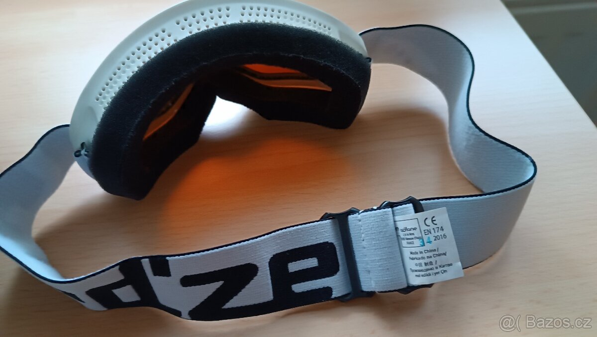 Lyžařská helma - 2