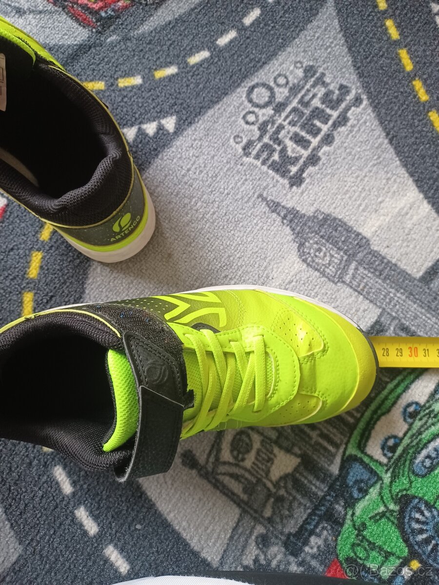 Tenisové boty ve.38 - 2