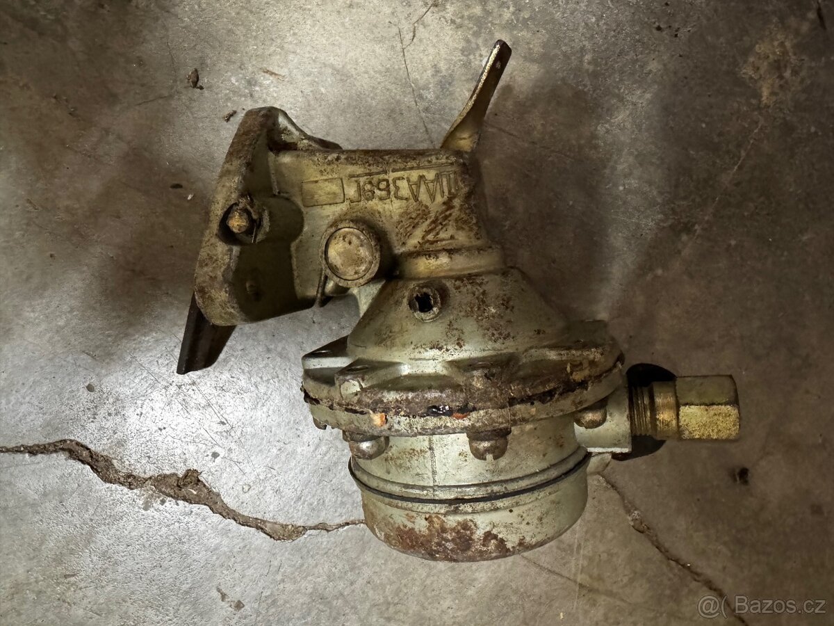 Benzínová pumpa GAZ, Poběda, ŽUK - 2