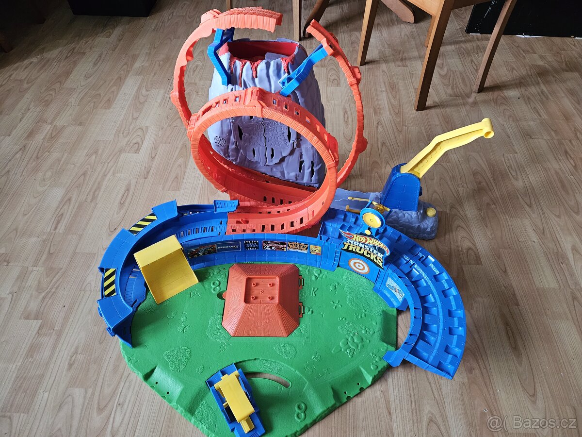 Hot Wheels Monster Trucks T-Rex - 2