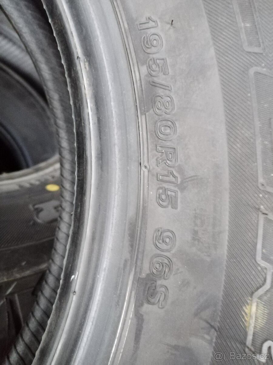 195/80/15 celorocni DUNLOP a BRIDGESTONE 195/80 R15 - 2