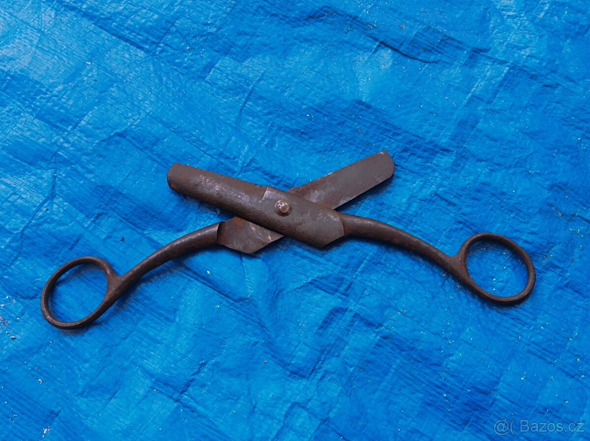Staré nůžky - 2