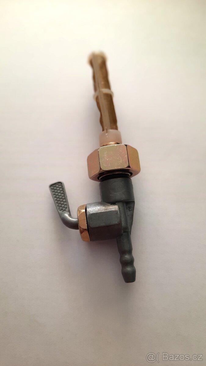 kohout paliva s převlečnou maticí - 2