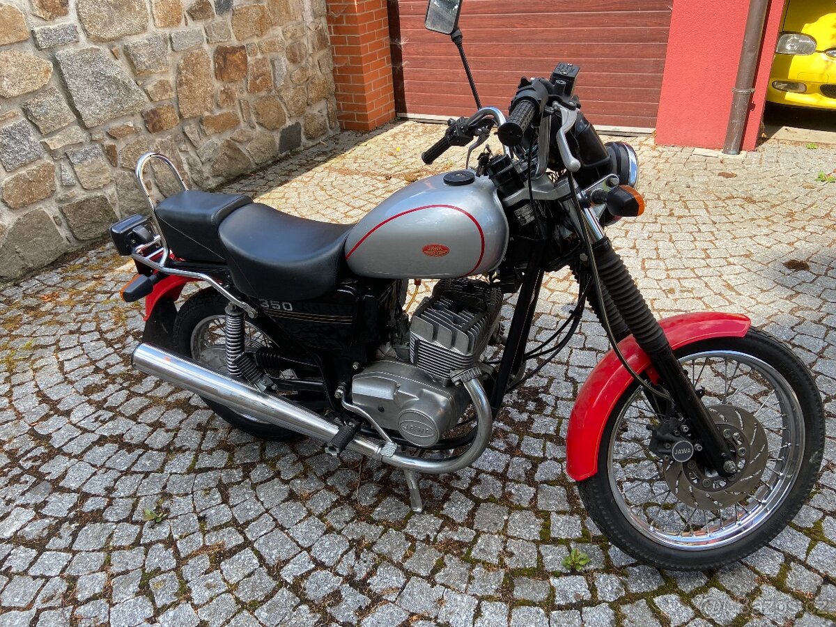 Jawa Chopper - 2