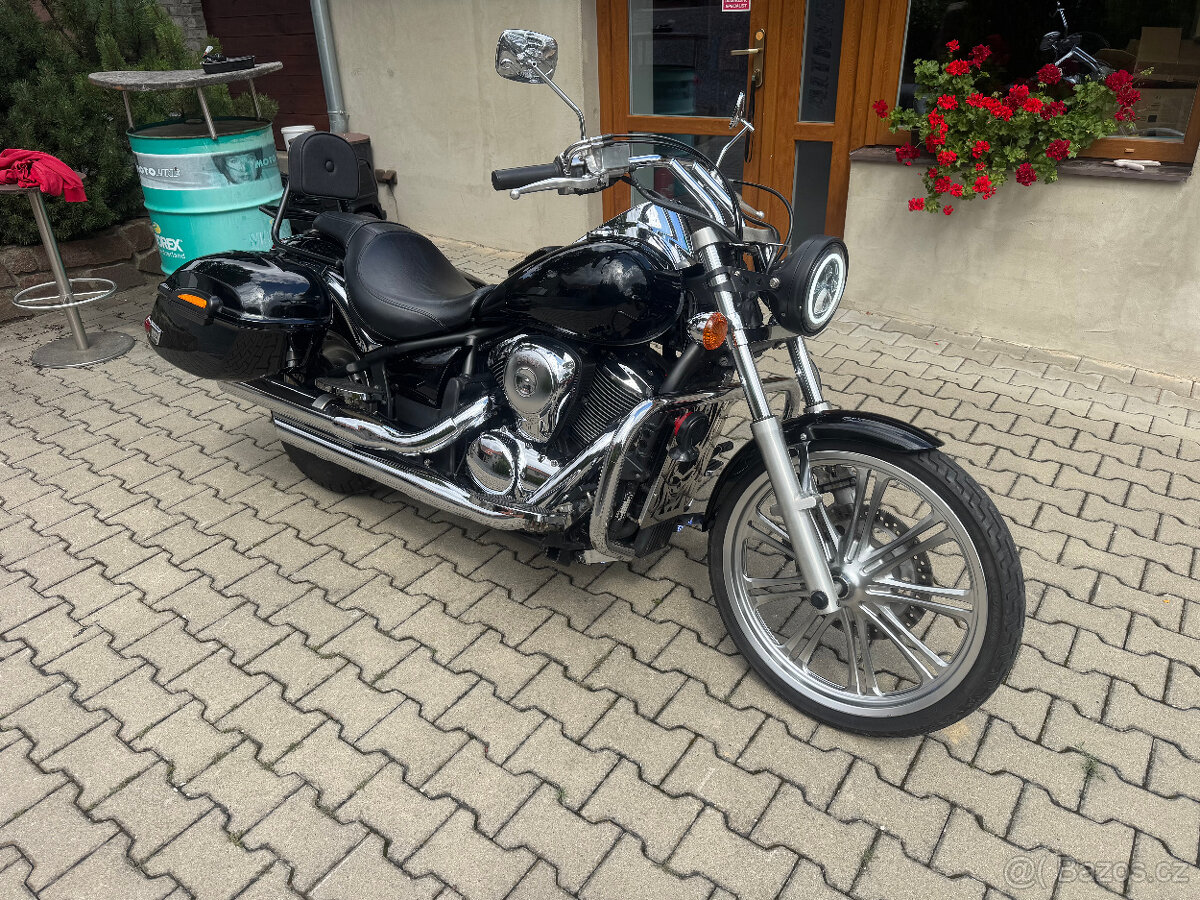 Kawasaki VN 900 Custom - 2