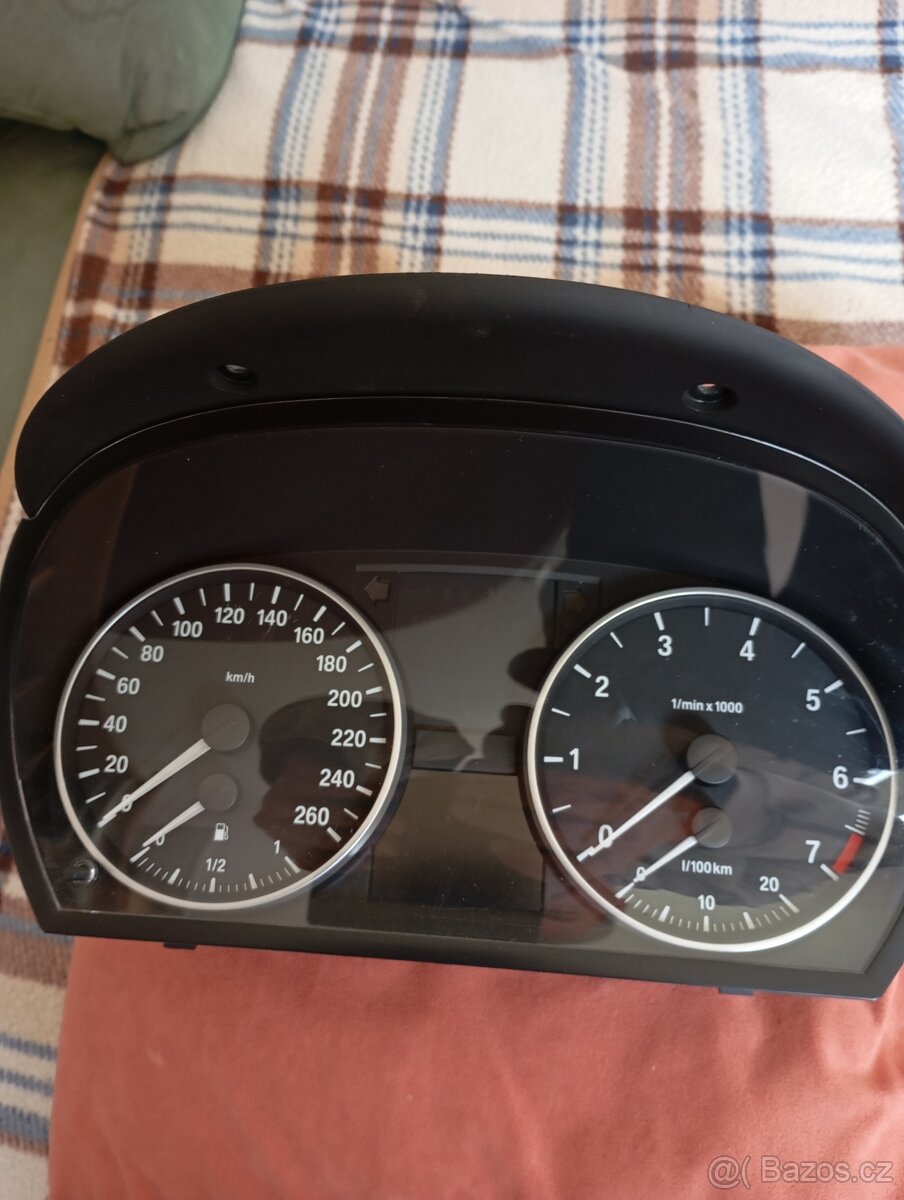Budíky BMW E90,91,92, benzín 2l - 2