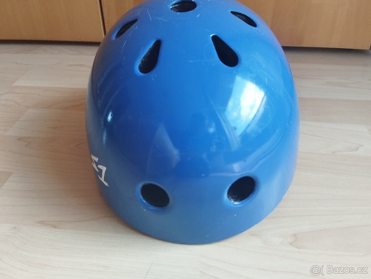 Přilba - 2