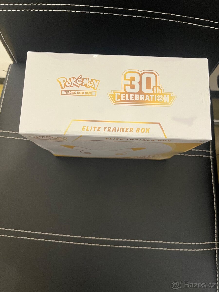 Pokemon ETB box 30 vyroci - 2