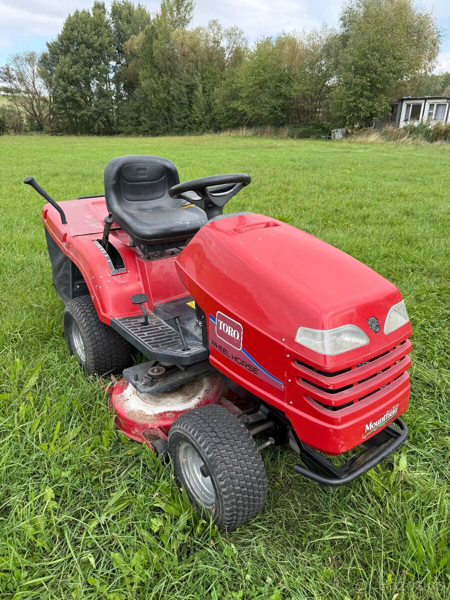 Zahradní traktor TORO DH 220 - 2