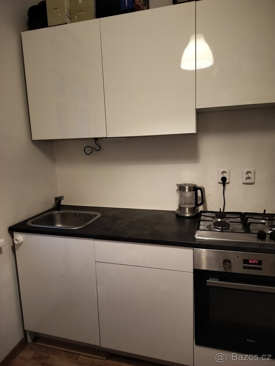 Bílá kuchyň 220cm komplet - 2