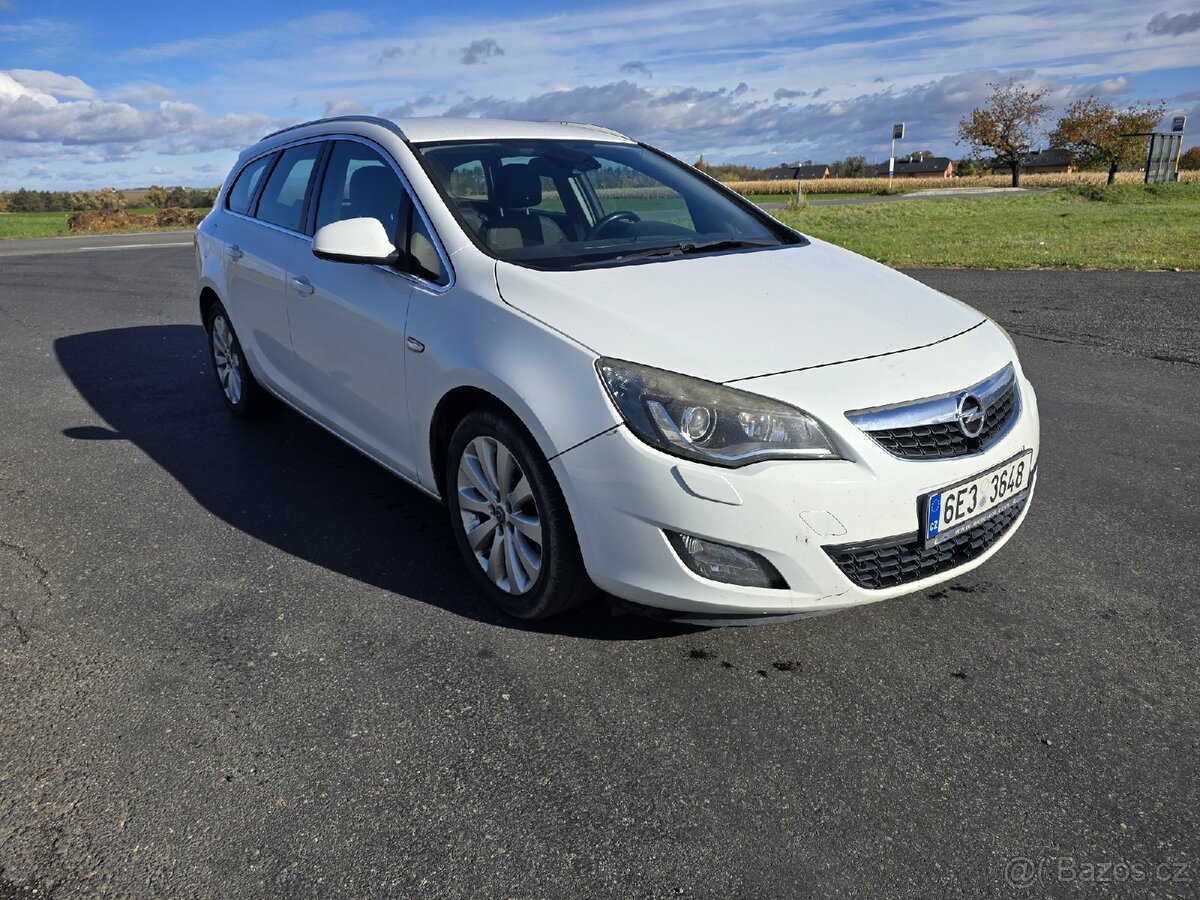 Opel astra J - 2