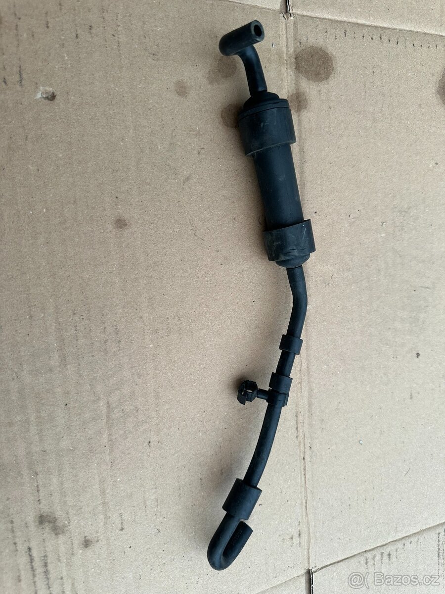 Škoda Superb II tlumítko podtlaku VAG 03G129808C 03L131055C - 2