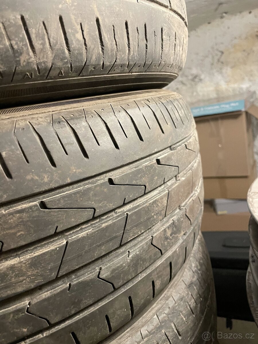 4ks letní pneu 215/55 R17 Hankook (DOT 4416)celá sada za 300 - 2