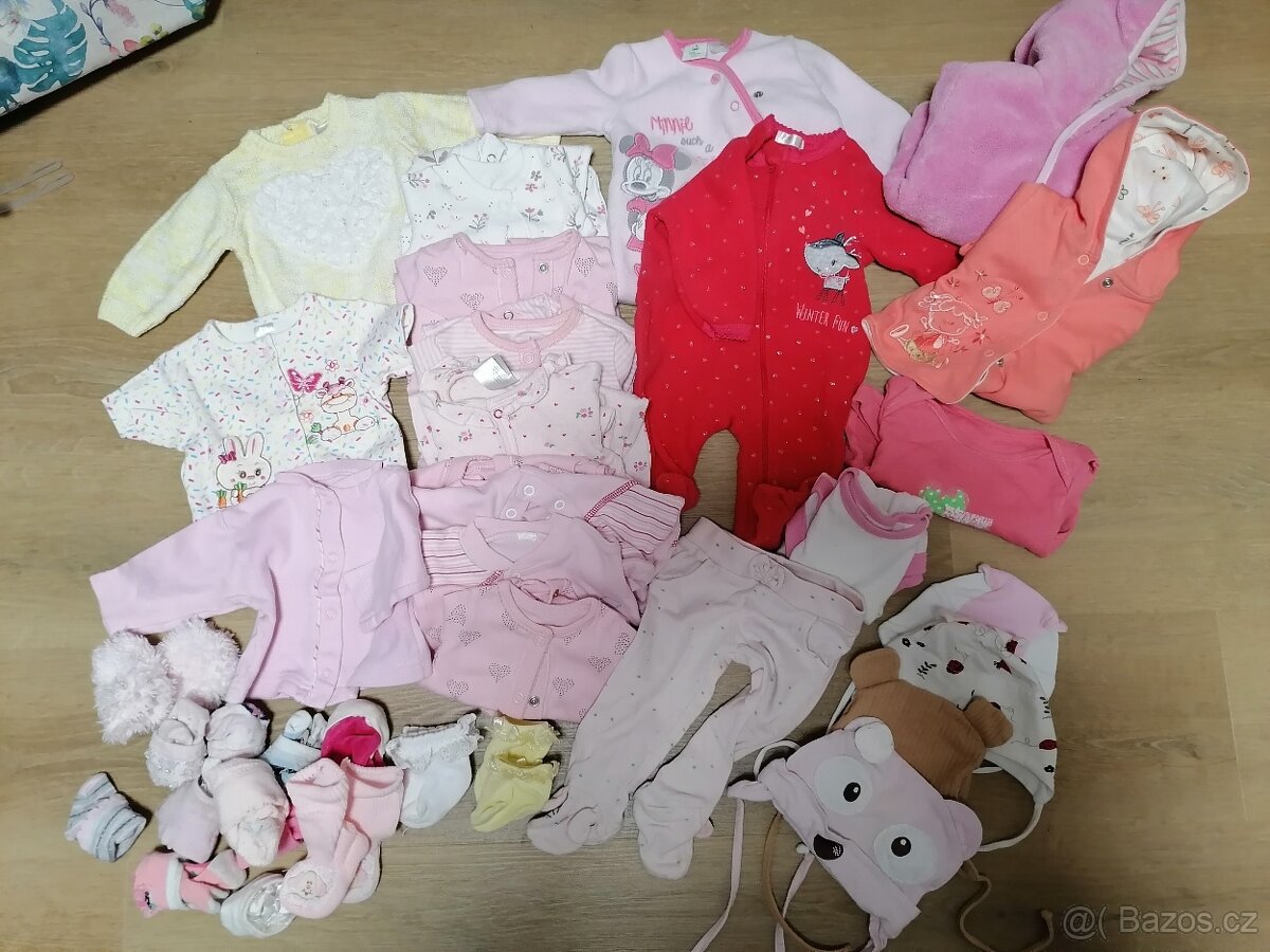 Balík oblečení pro novorozenou holčičku - 2