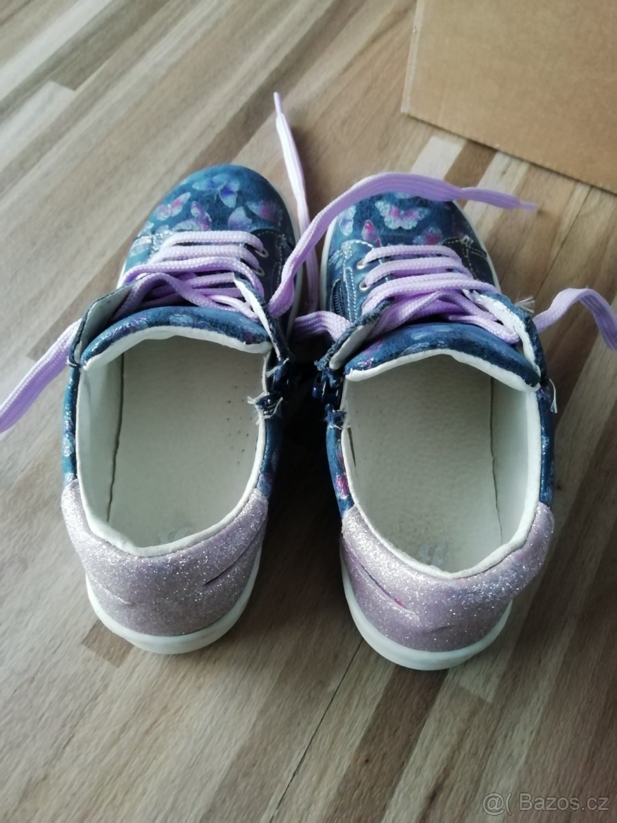 Dětské kožené tenisky BAŤA - 2