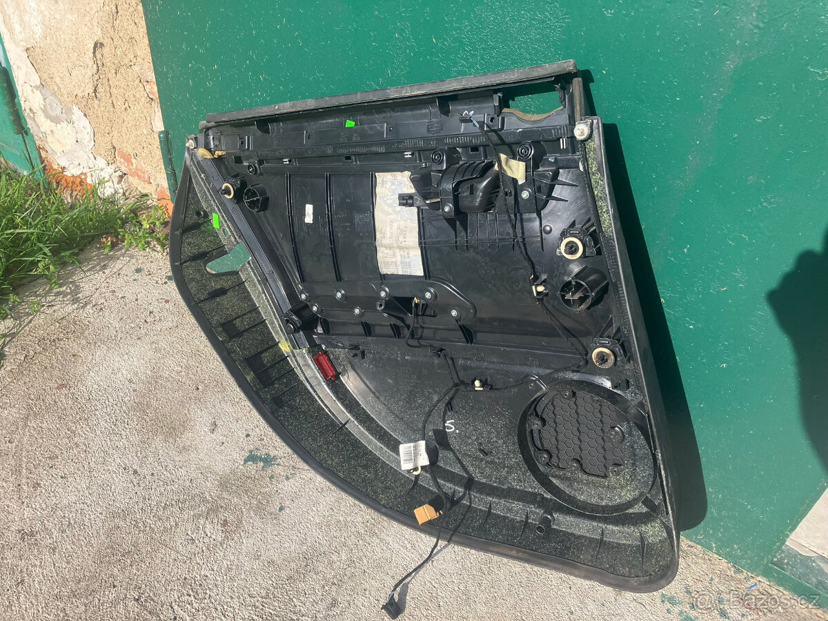 LZ dveře Audi A4 B7 avant S-line. - 2