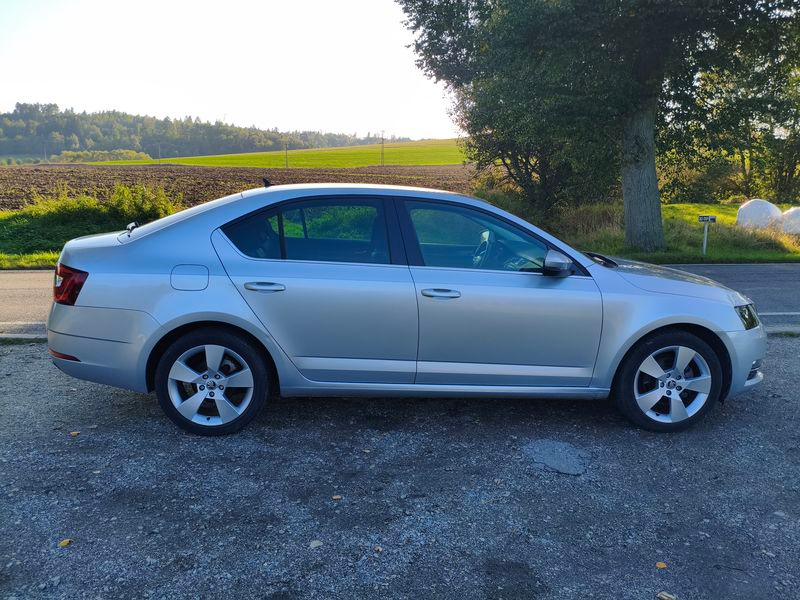 Škoda Octavia hatchback 2.0TDI – 110 kW DSG - 2