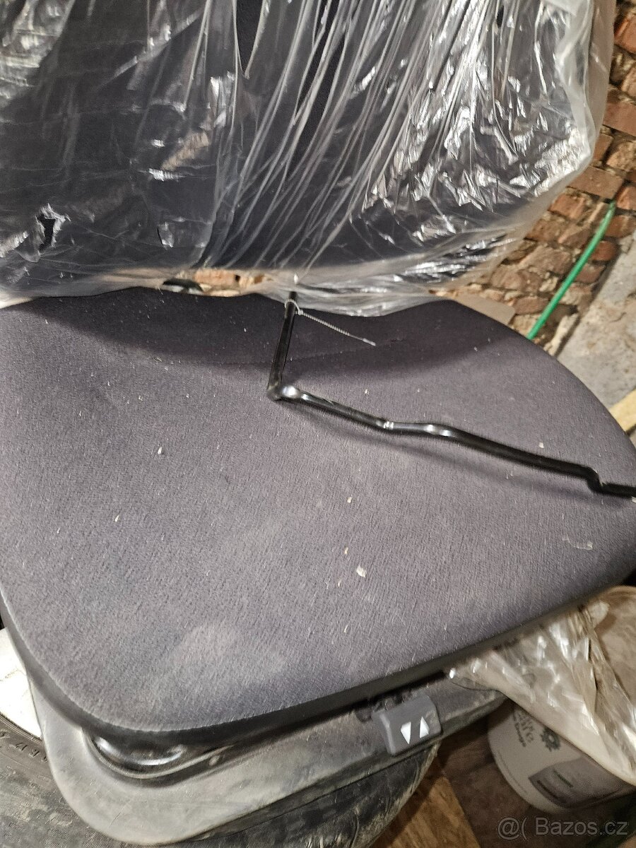 vzduchová a vyhřívaná sedačka KAB 800 - 2