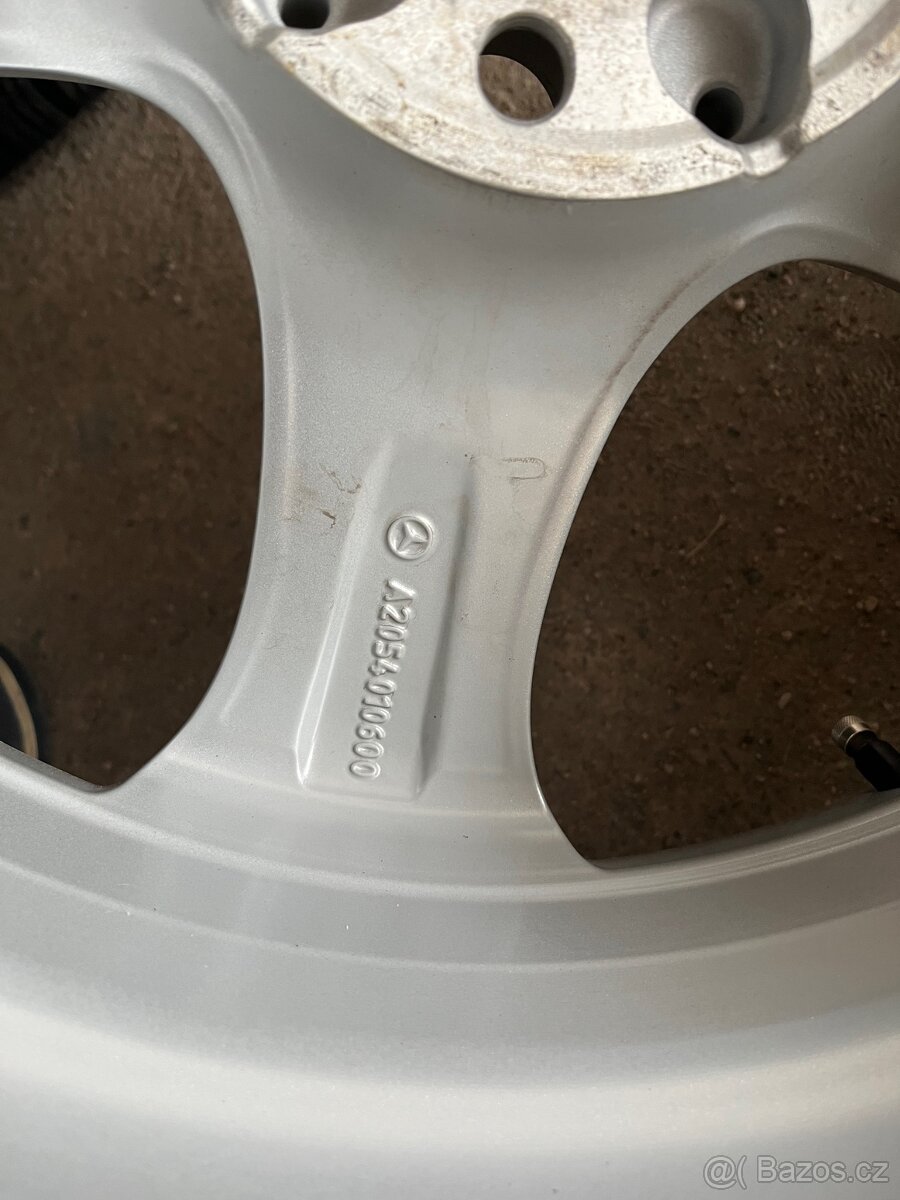 Kola Mercedes 225/45/R18 - 2