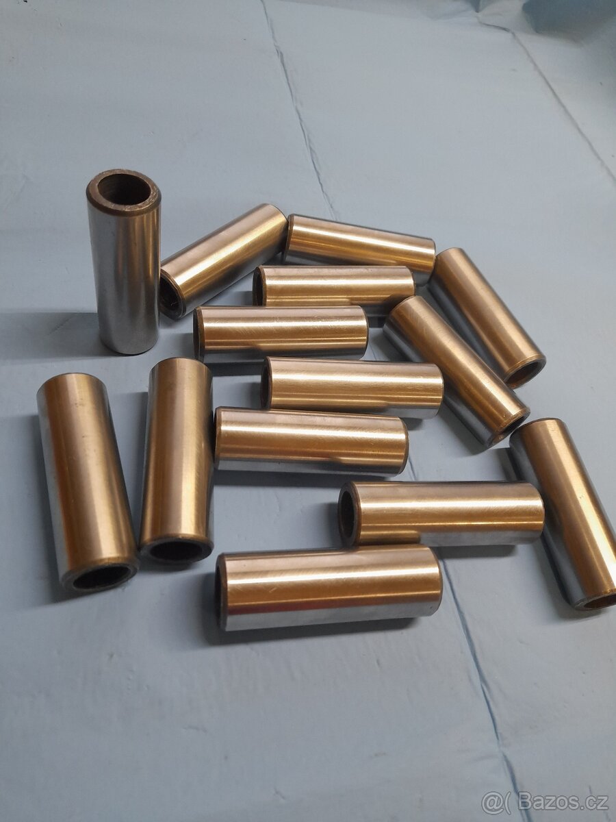 Tatra 12 pístní čepy - 2