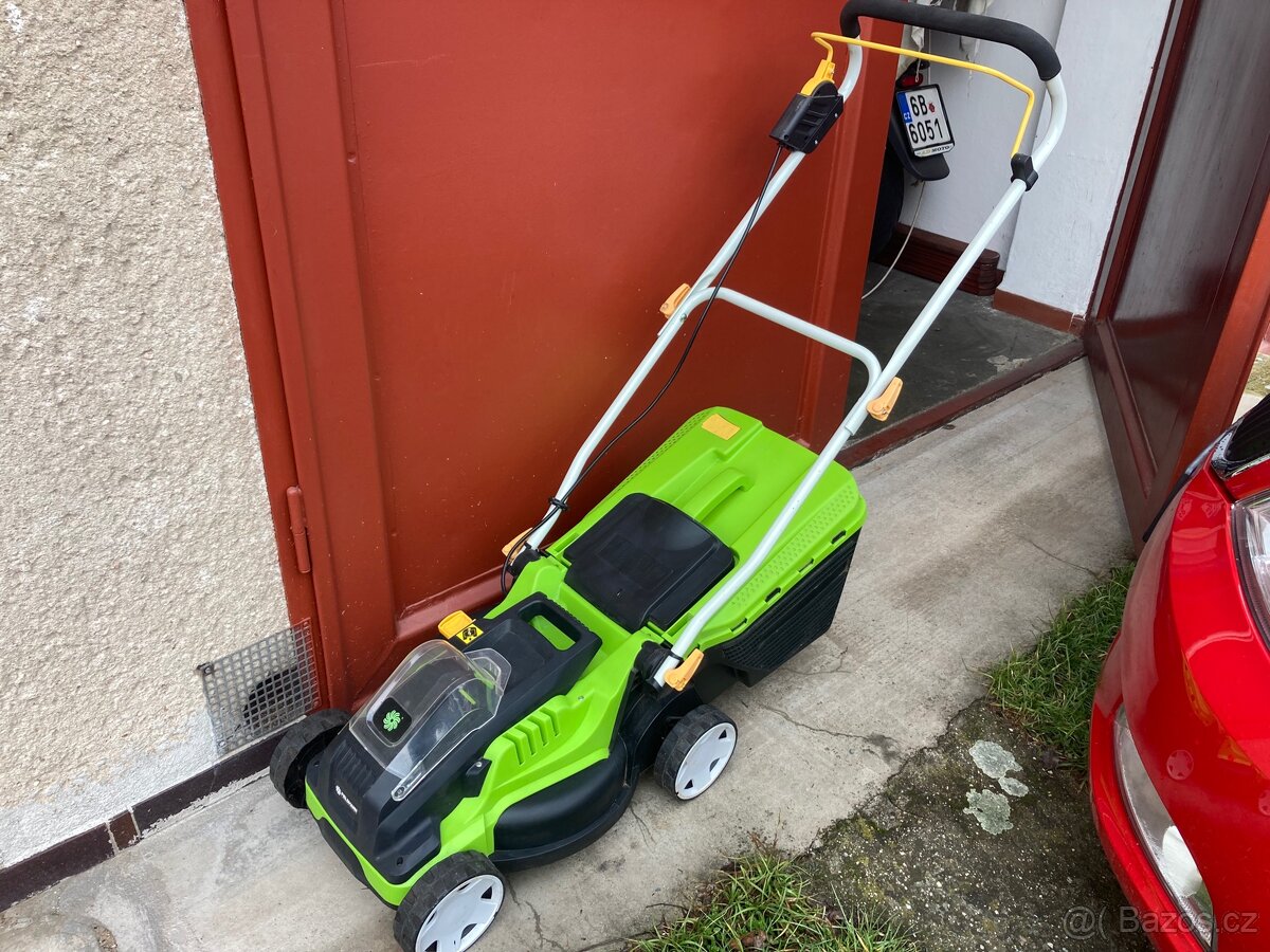 AKU sekačka Fieldmann - 2