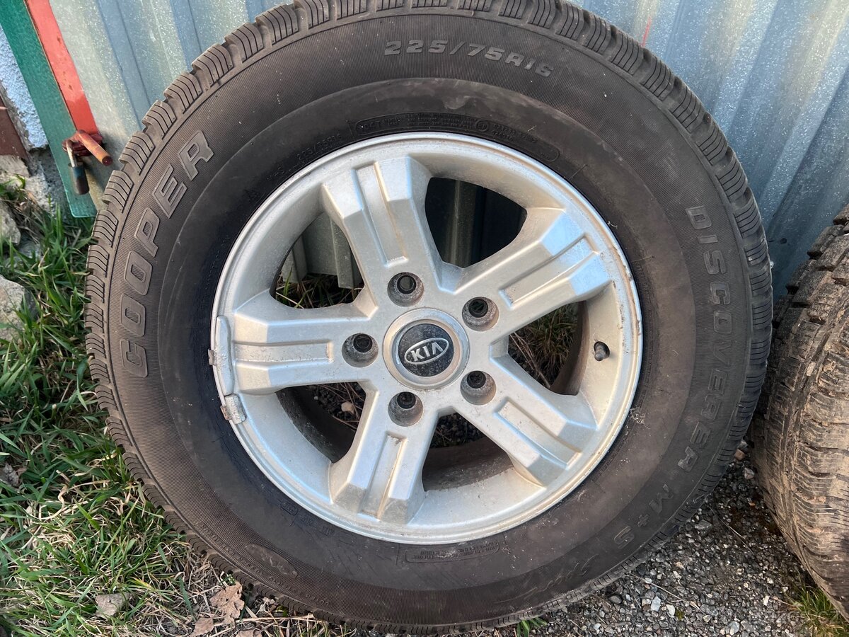 Alu kola Sorento 225/75 R16 M+S - 2