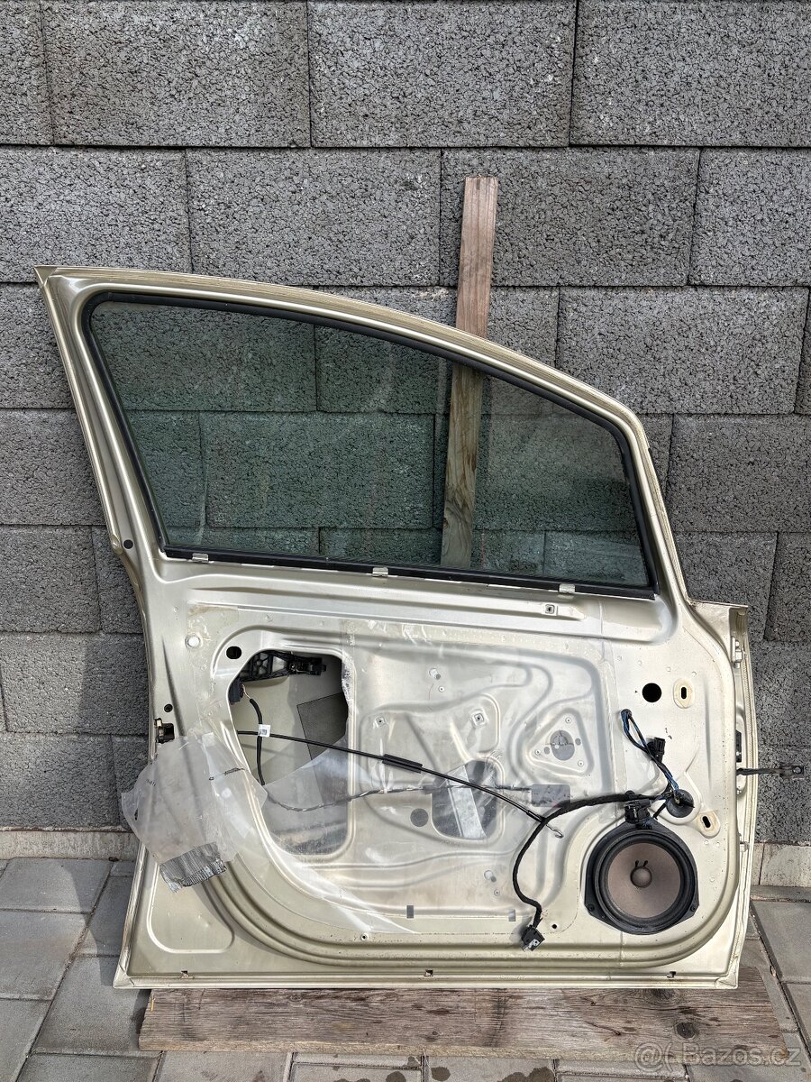 Opel Corsa D dveře levé přední - 2