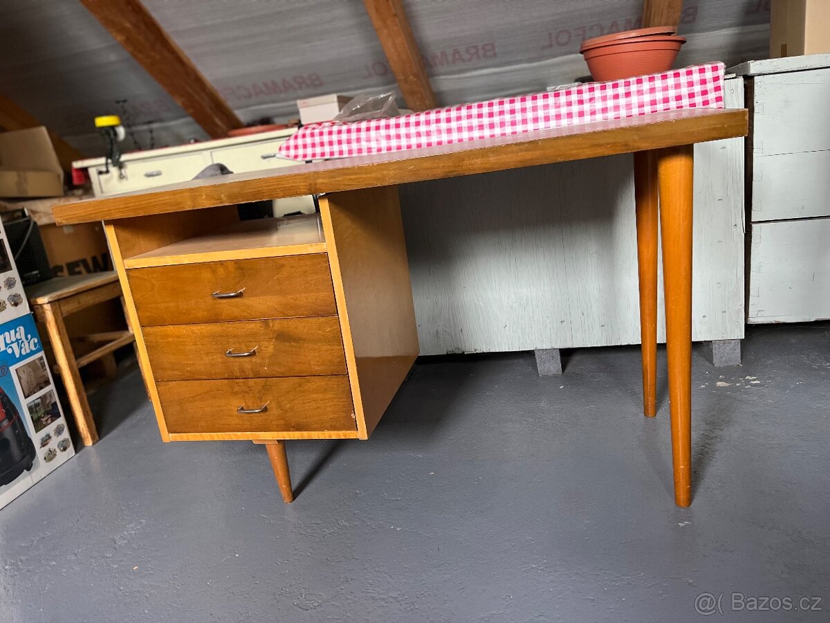 Psací stůl ze 70. let - 2