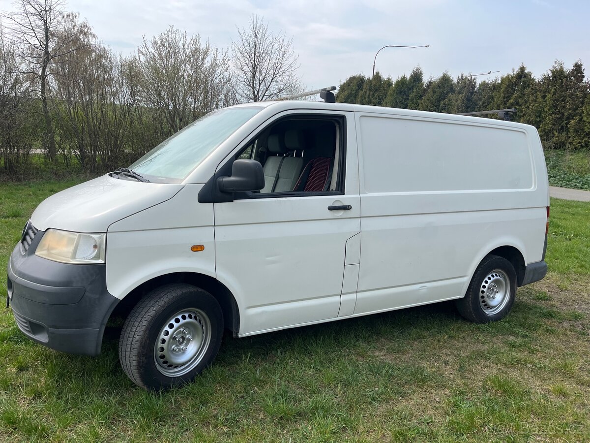 Volkswagen Transporter - 2