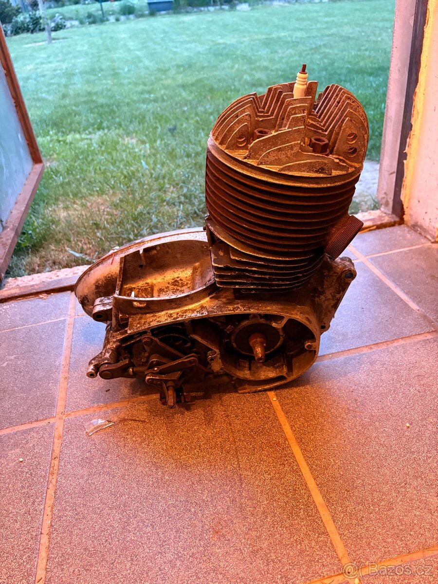 Motor Jawa 250/353 - 2