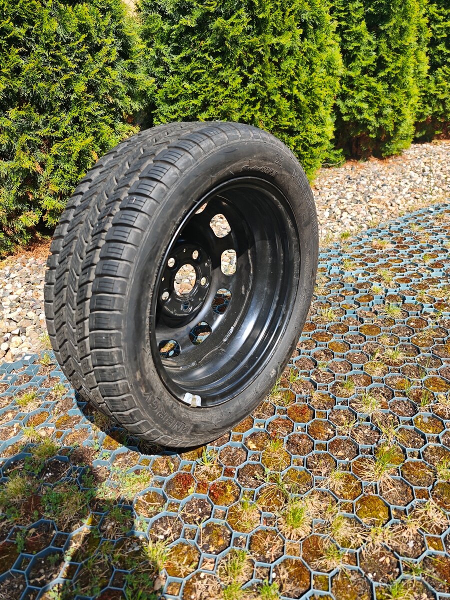 plechový disk s Michelin pneu 195/50 R15 - 2