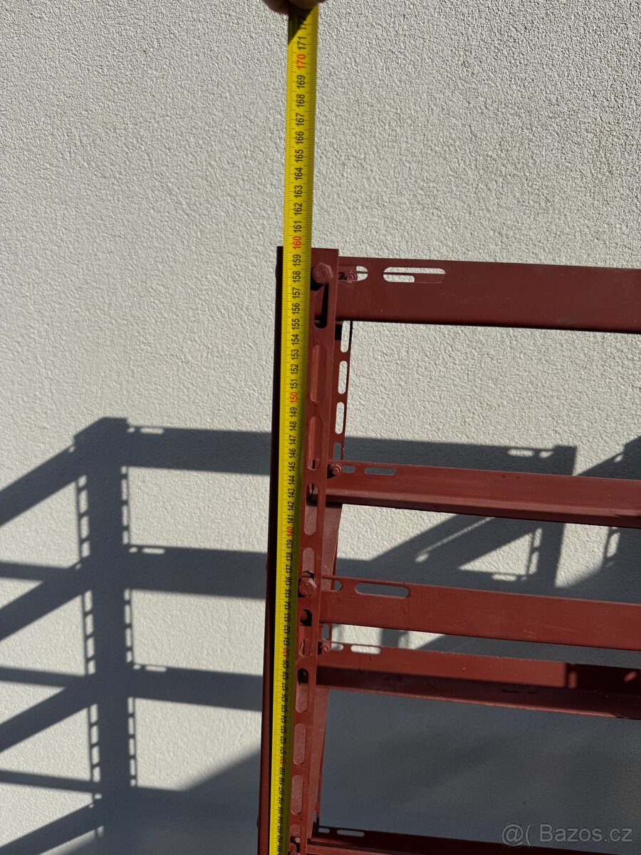 Regál - 2