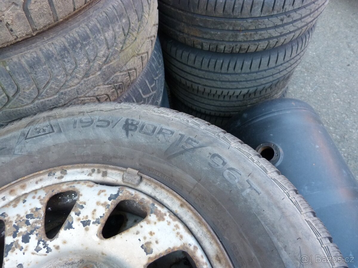 Suzuki Vitara kola sada 195/80R15 - 2