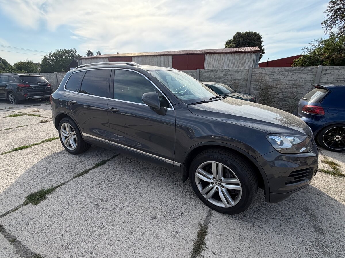 Volkswagen Touareg - 2