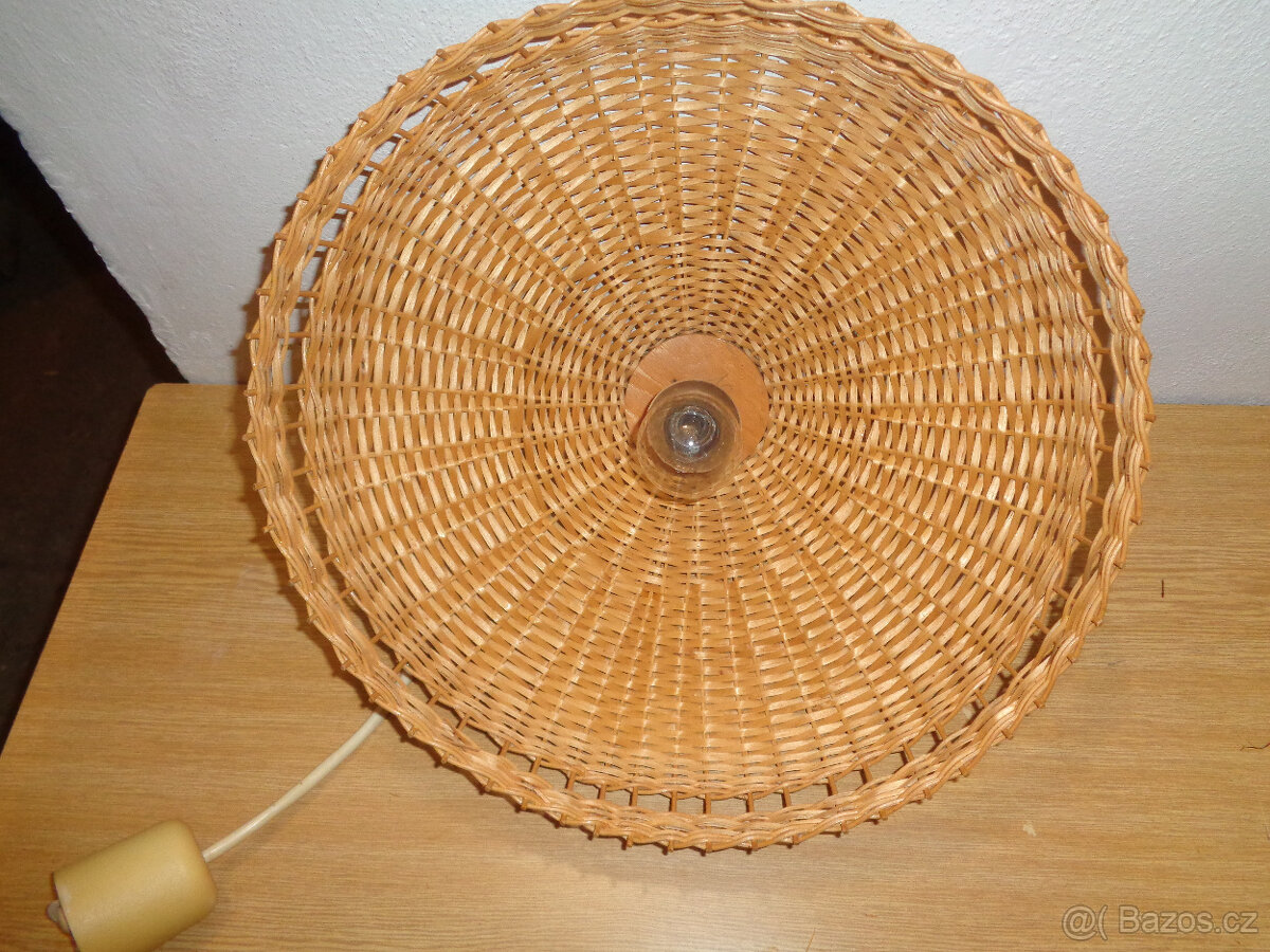 proutěný lustr - 2