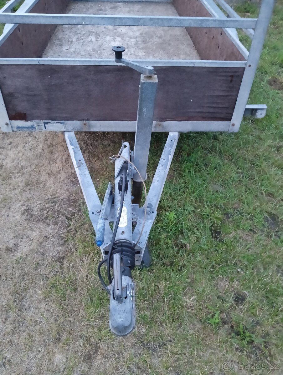 Přívěsný vozík Solide 2000kg - 2