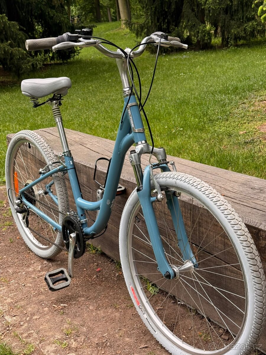 Specialized Globe Carmel 3 (Gloss Metallic Blue) - 2