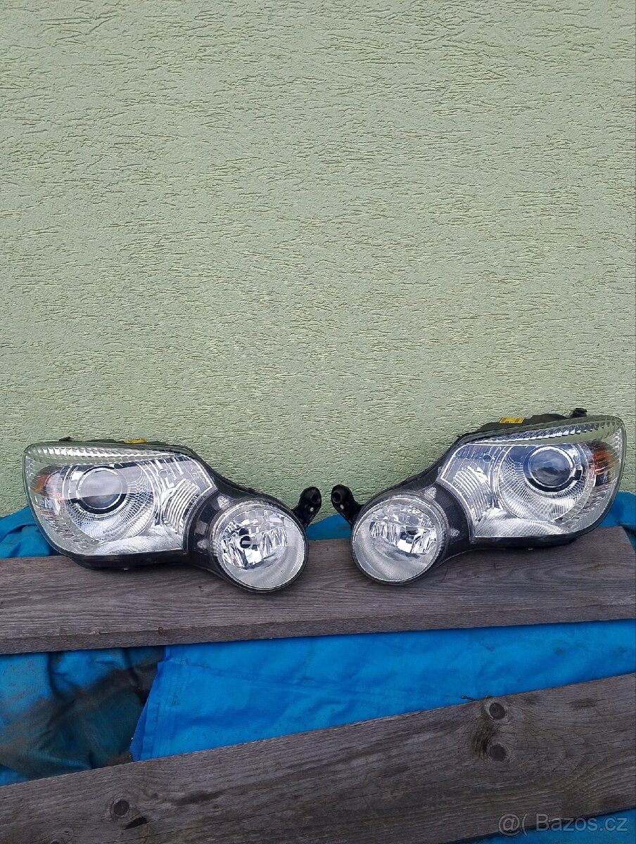 Levý xenonový světlomet Škoda Yeti - 2