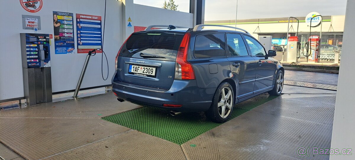 Volvo v50 d5 - 2