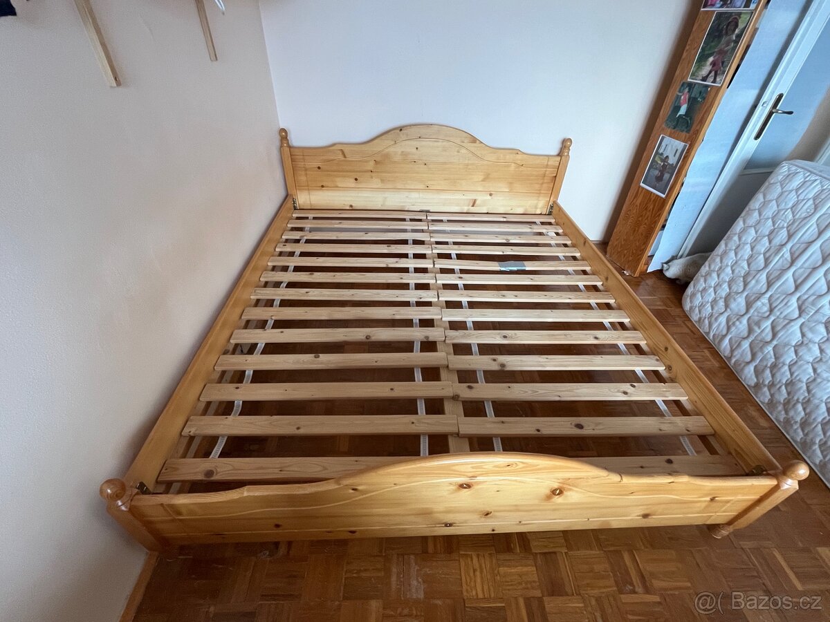 Manželská postel z masivu vč. roštů - 2