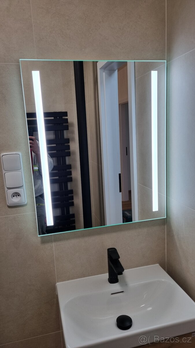 Zrcadlo s LED podsvícením - 2