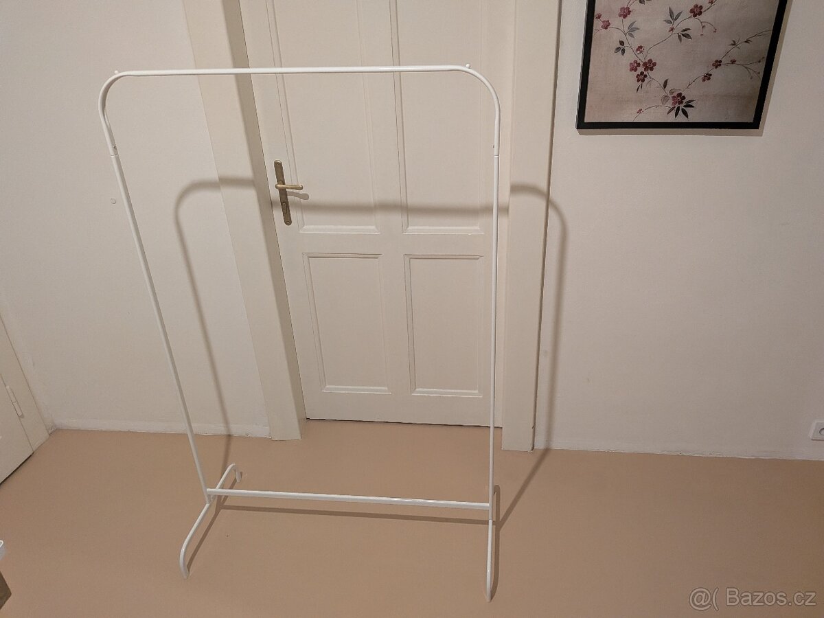 Stojan na oblečení IKEA MULIG - 2