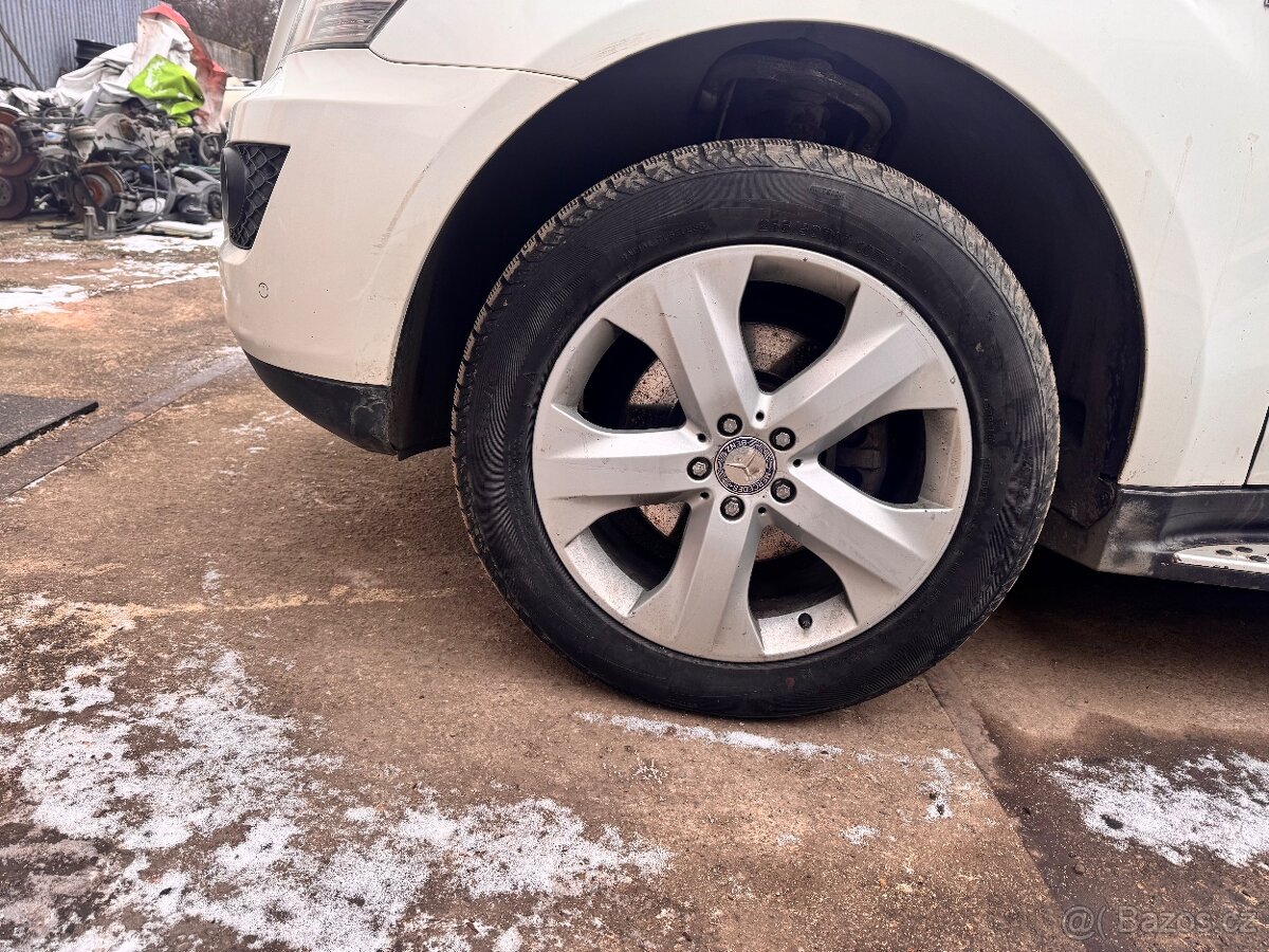 Alu kola Mercedes r19 - 2