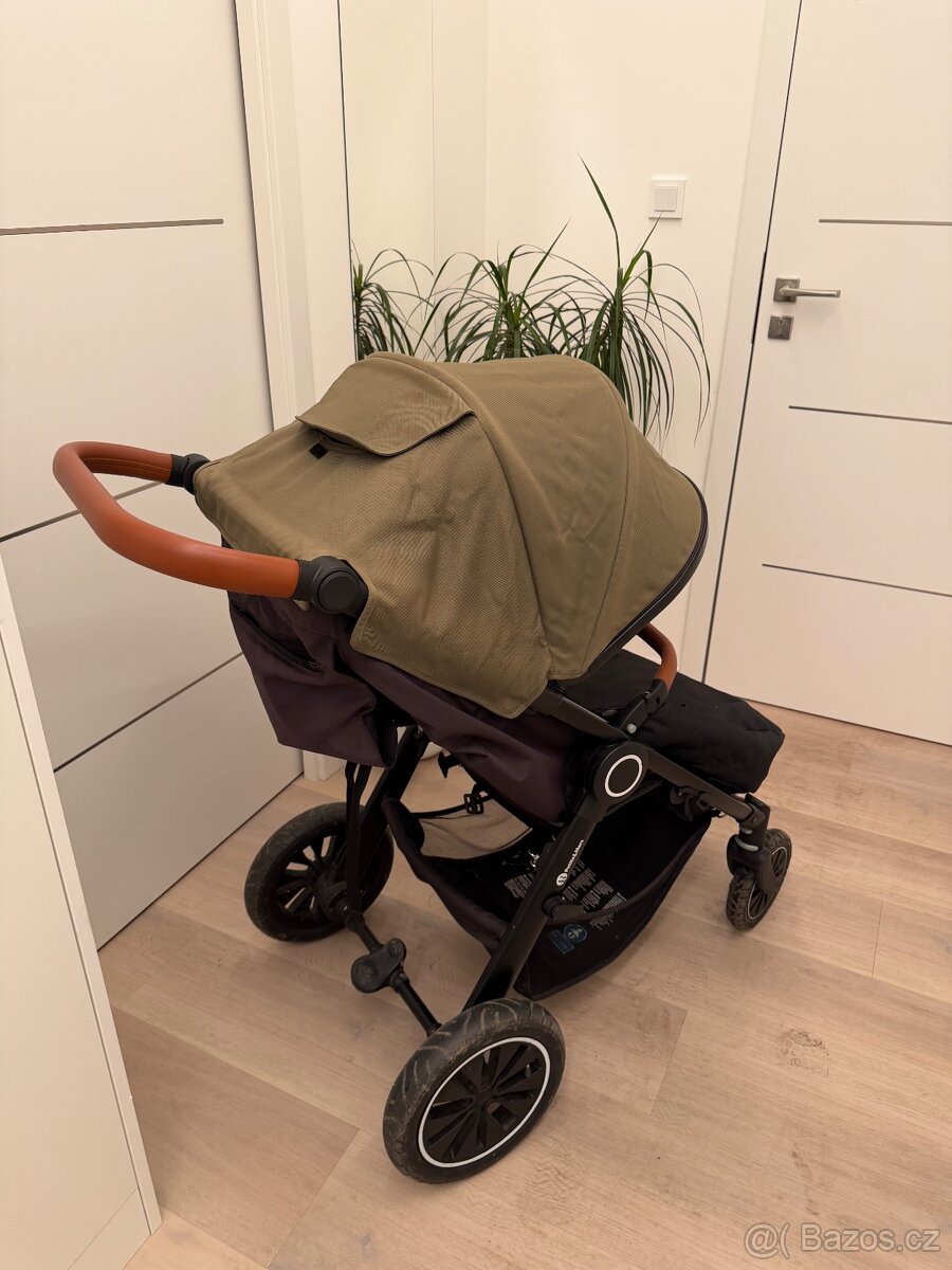 Krasny kocar sportak petitemars - 2